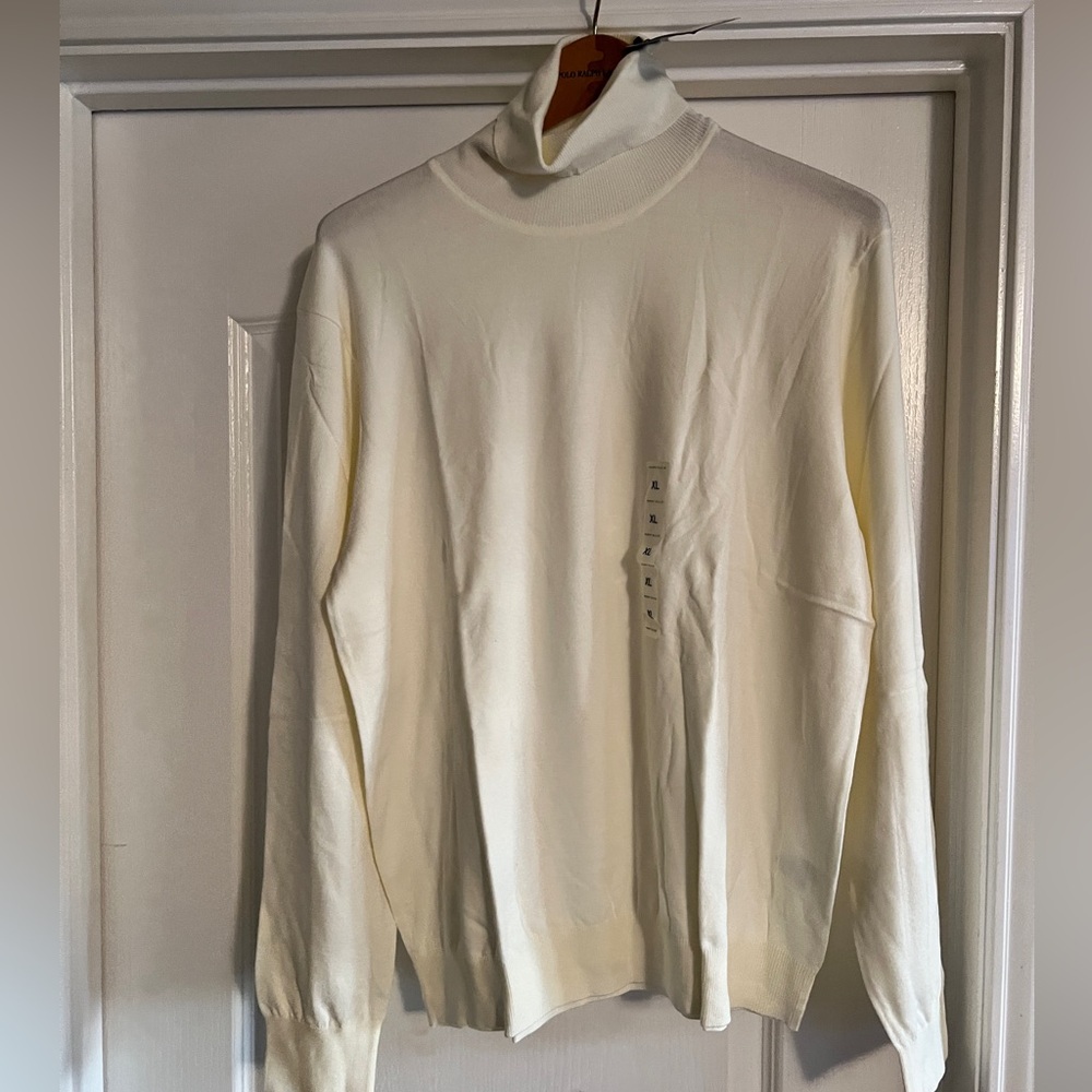 Perry Ellis long sleeve turtleneck size XL